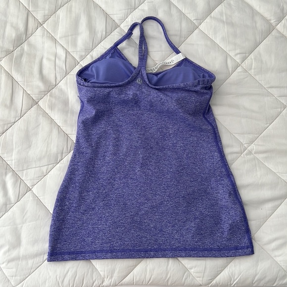 Authentic Lululemon tank sz 6 build-in bra heather-blue - Picture 2 of 3